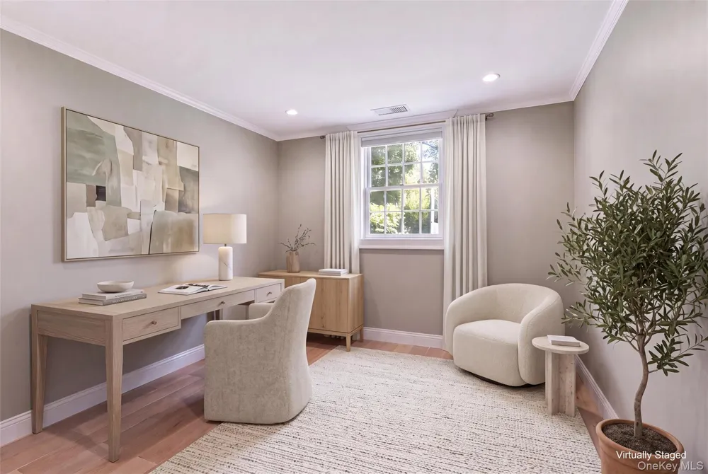 245 Meadows W Bridgehampton, NY 11932