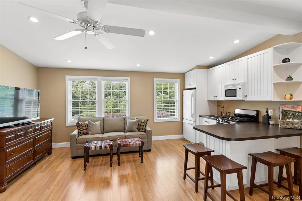245 Meadows W Bridgehampton, NY 11932