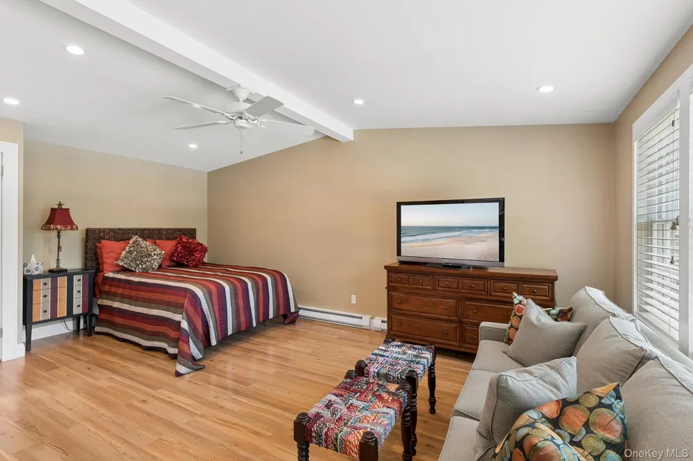 245 Meadows W Bridgehampton, NY 11932