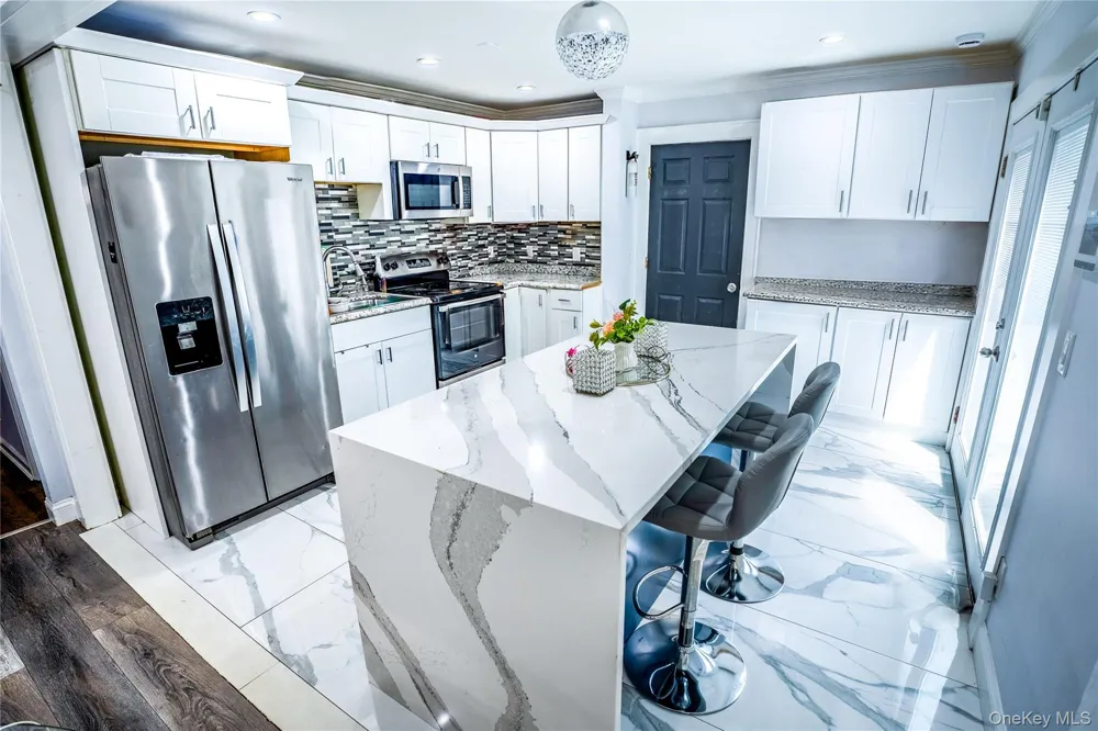 85 cocoanut Street Central Islip, NY 11722
