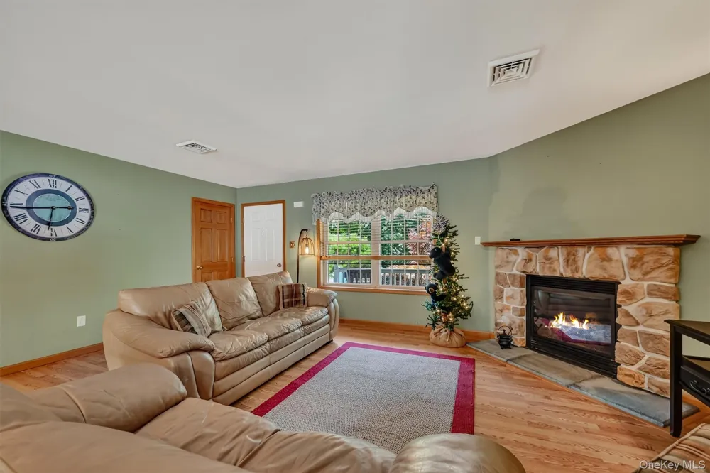 21 McGill Road Monroe, NY 10950