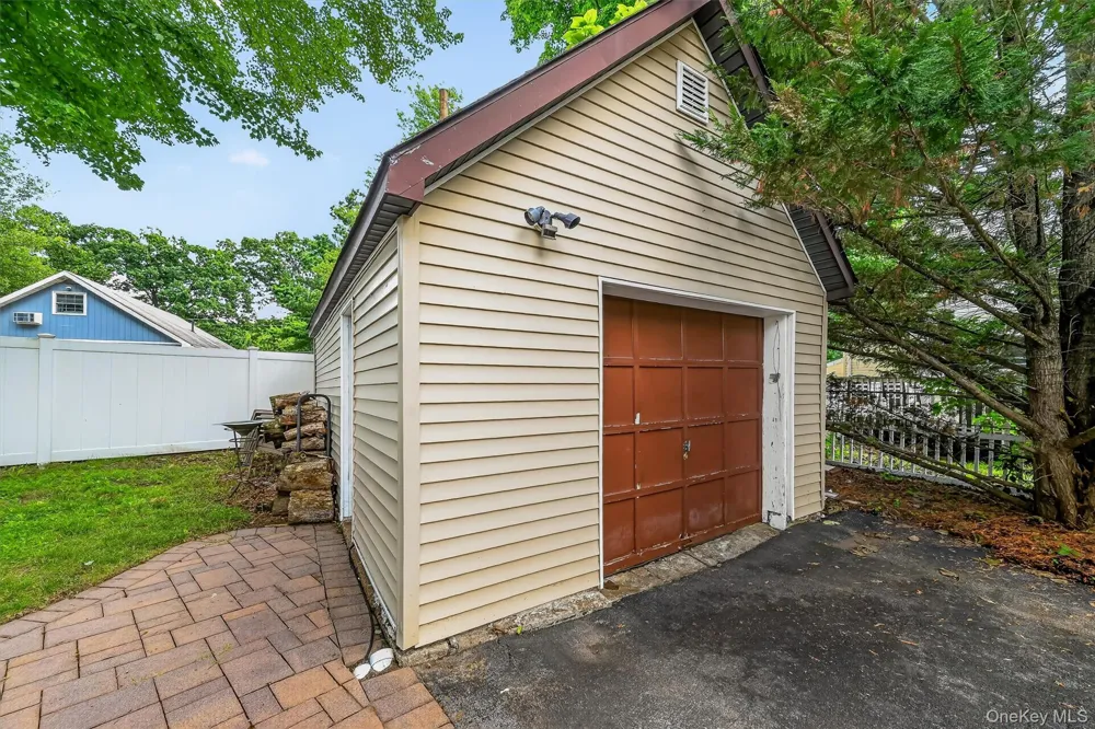 21 McGill Road Monroe, NY 10950