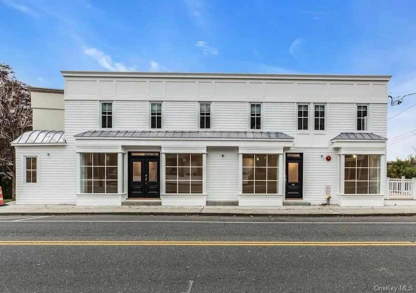 1431 Old Northern Boulevard #6 Roslyn, NY 11576