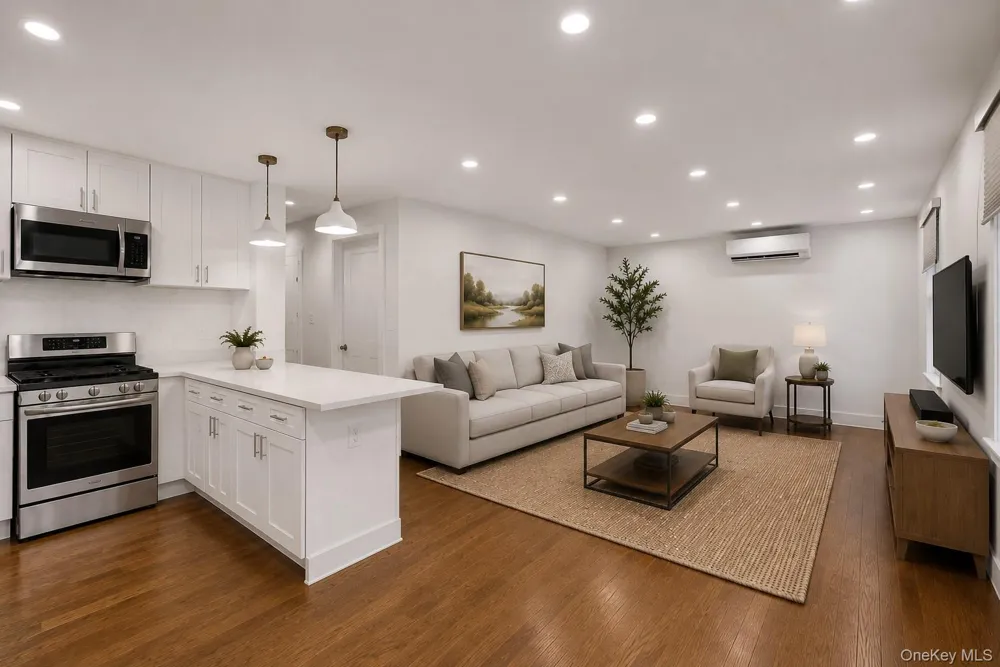 1431 Old Northern Boulevard #6 Roslyn, NY 11576