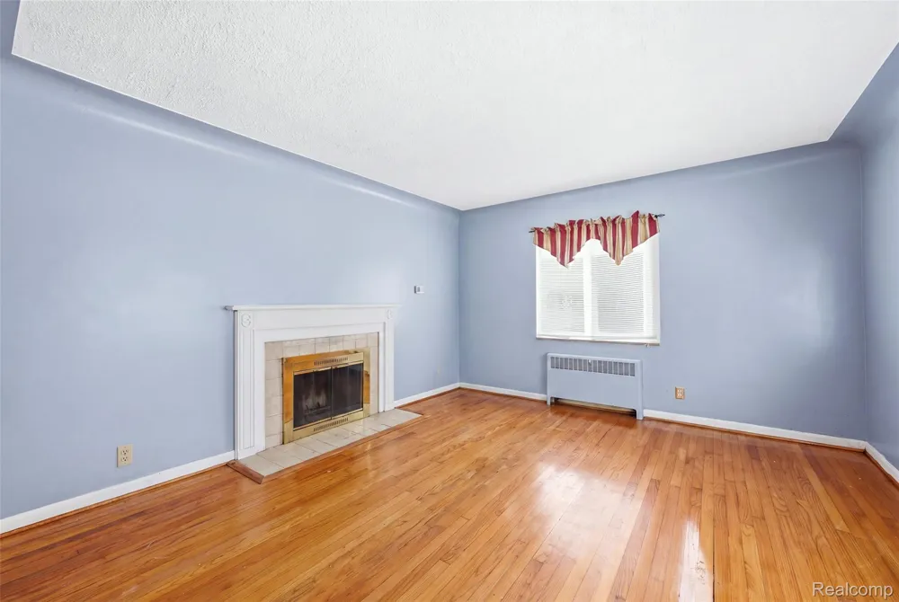 25774 Forestview Drive Southfield City, MI 48033