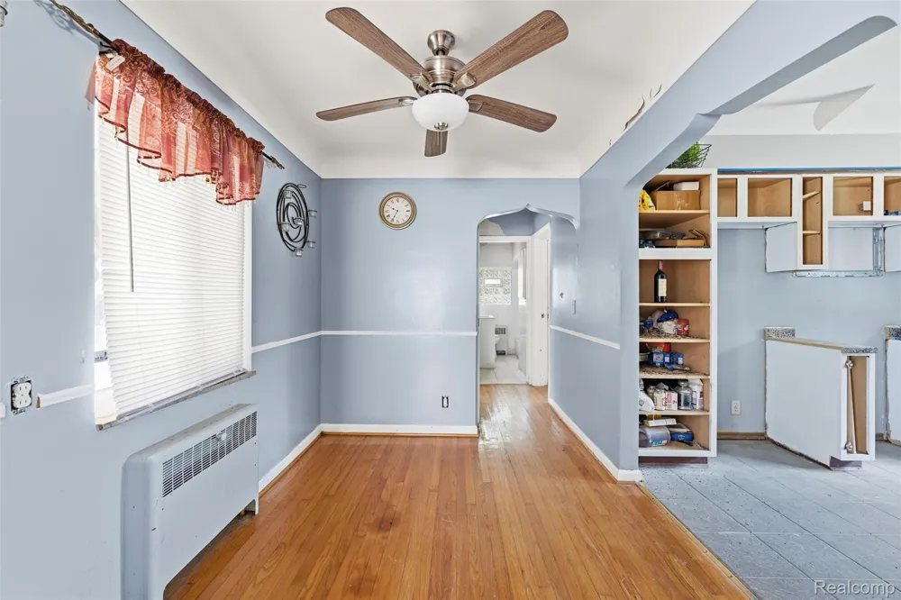25774 Forestview Drive Southfield City, MI 48033