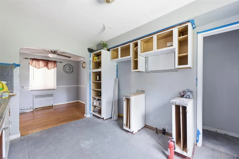 25774 Forestview Drive Southfield City, MI 48033