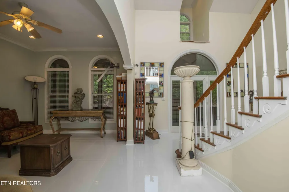 799 Twin Hills Lane Jacksboro, TN 37757