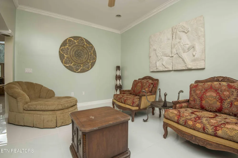 799 Twin Hills Lane Jacksboro, TN 37757