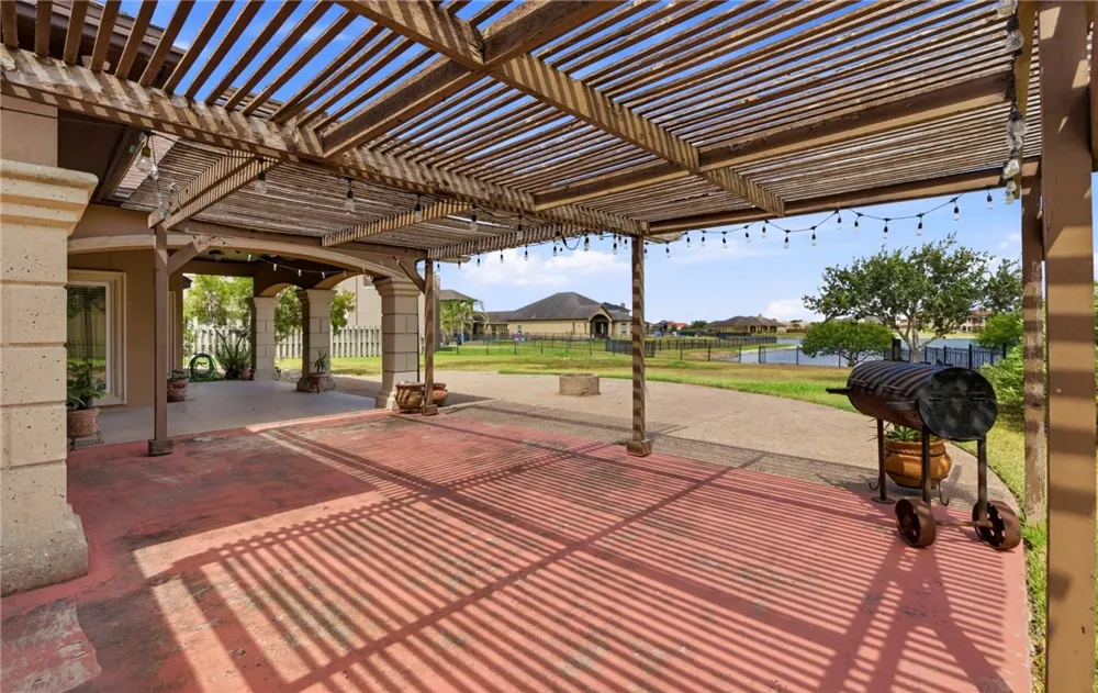 8401 Lago Vista Drive Corpus Christi, TX 78414