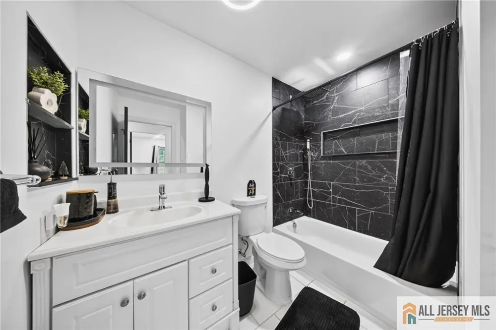 32 Lebed Drive Franklin, NJ 08873