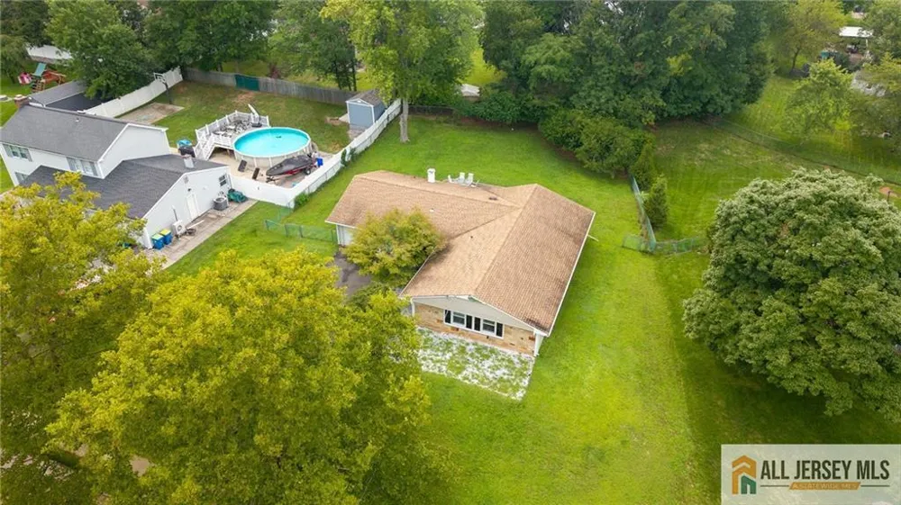 32 Lebed Drive Franklin, NJ 08873
