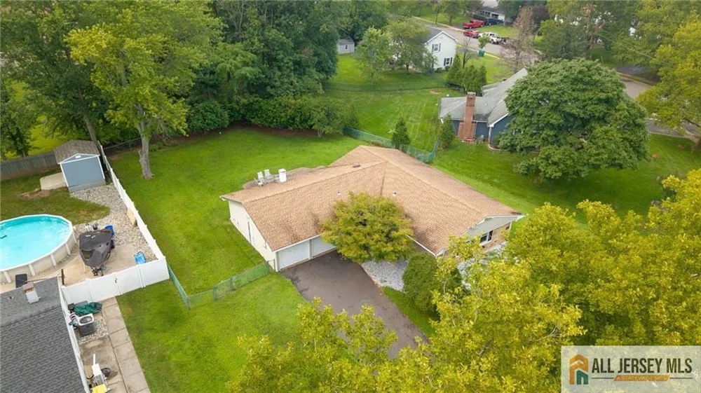 32 Lebed Drive Franklin, NJ 08873