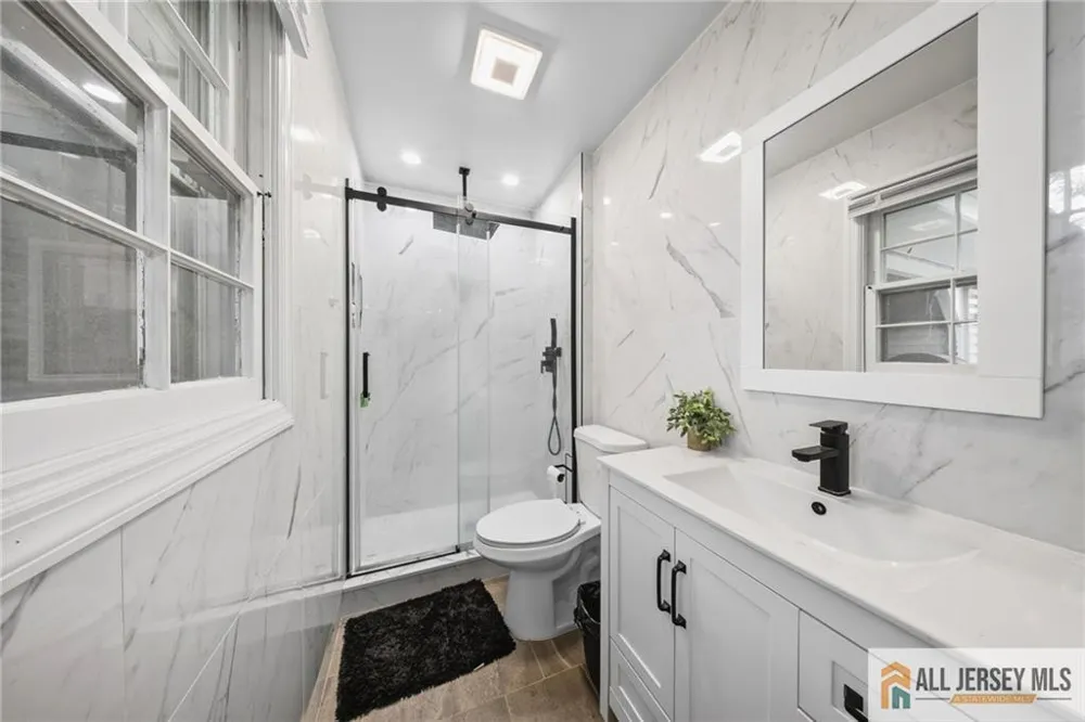 32 Lebed Drive Franklin, NJ 08873