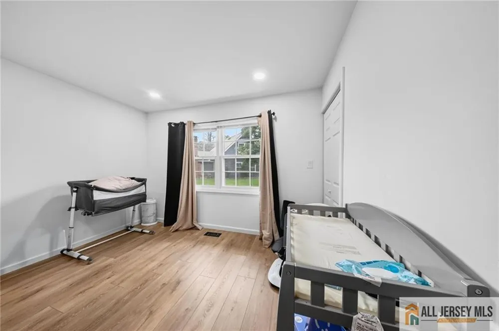 32 Lebed Drive Franklin, NJ 08873