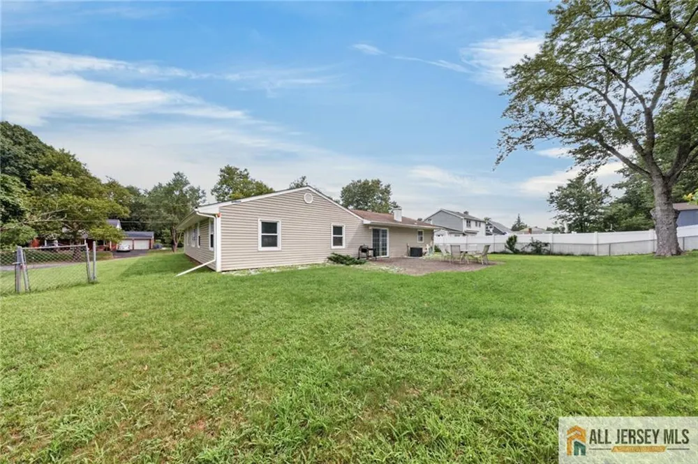 32 Lebed Drive Franklin, NJ 08873