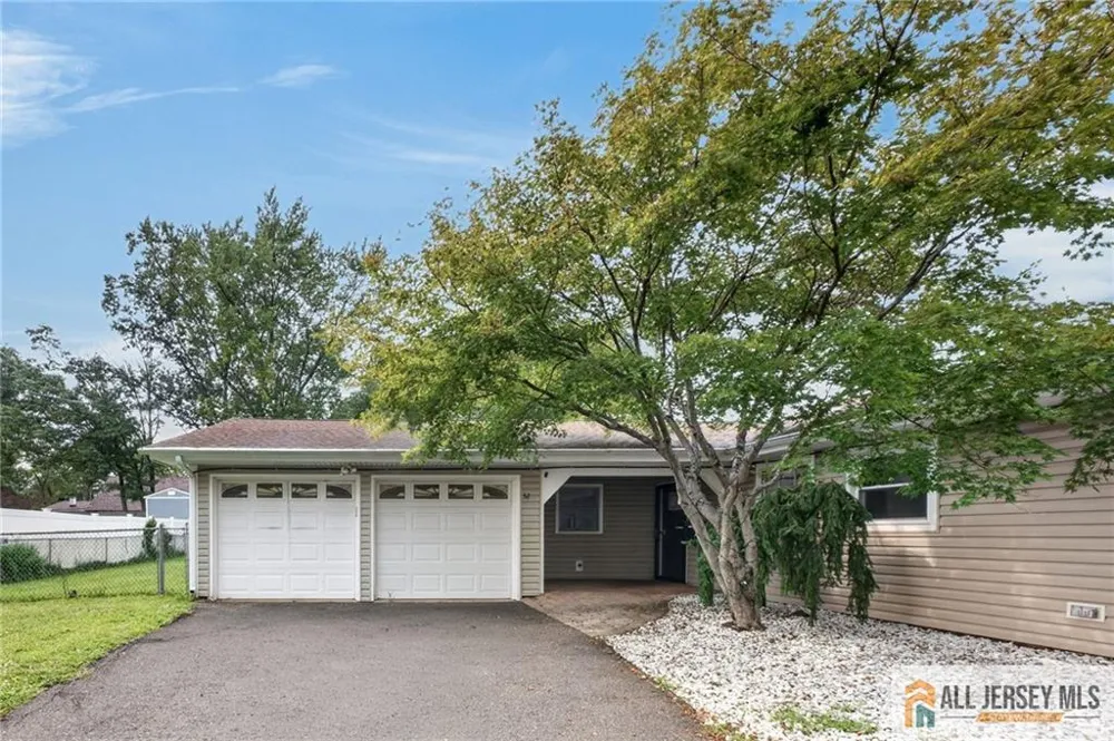 32 Lebed Drive Franklin, NJ 08873