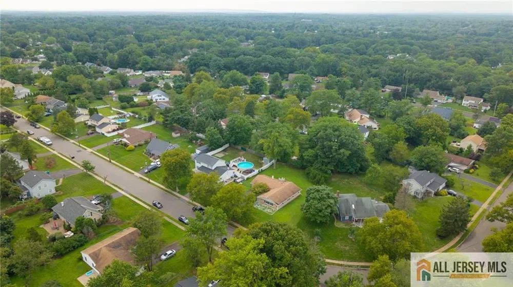 32 Lebed Drive Franklin, NJ 08873
