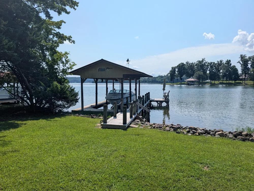 300 Lake Forest Lane Spring City, TN 37381