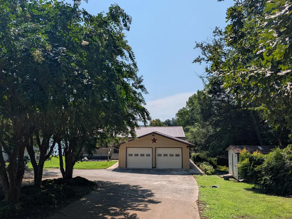 300 Lake Forest Lane Spring City, TN 37381