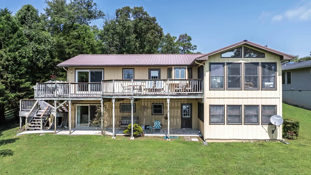 300 Lake Forest Lane Spring City, TN 37381