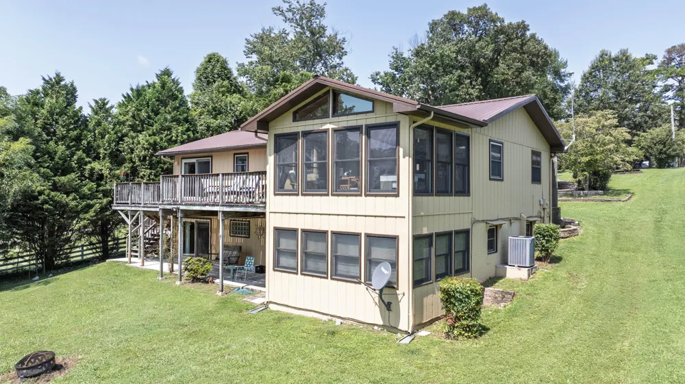 300 Lake Forest Lane Spring City, TN 37381