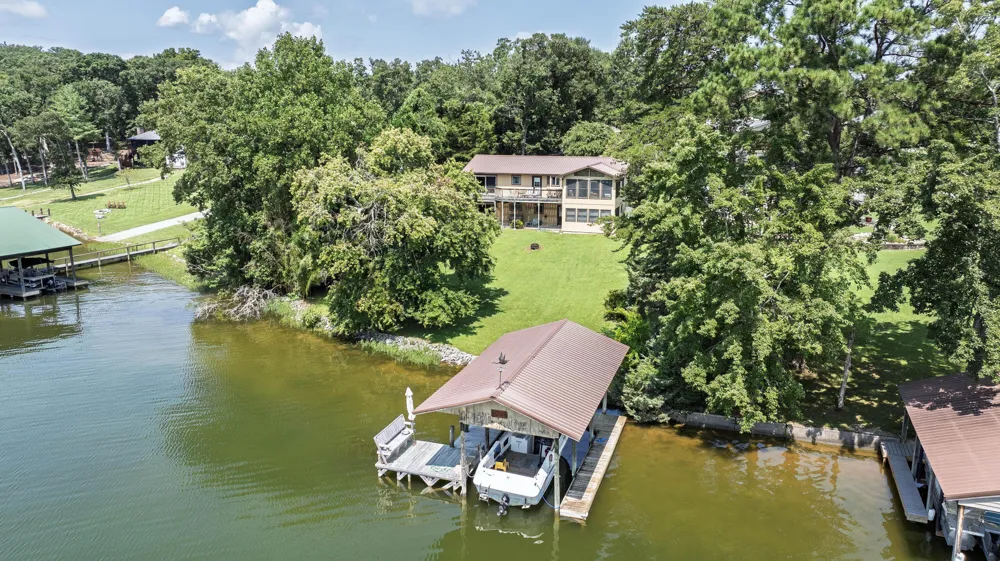 300 Lake Forest Lane Spring City, TN 37381
