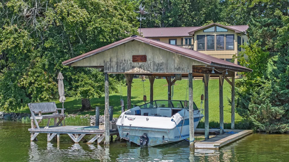 300 Lake Forest Lane Spring City, TN 37381