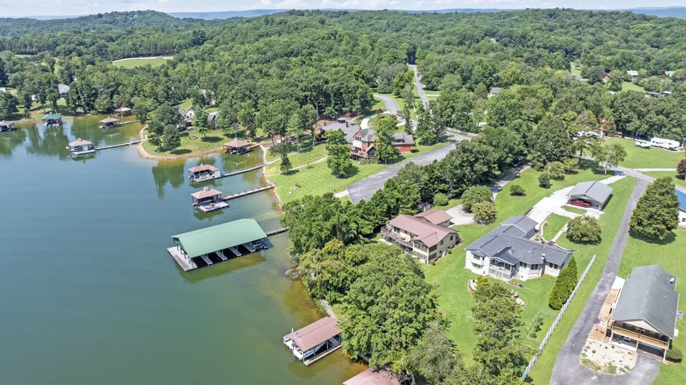 300 Lake Forest Lane Spring City, TN 37381