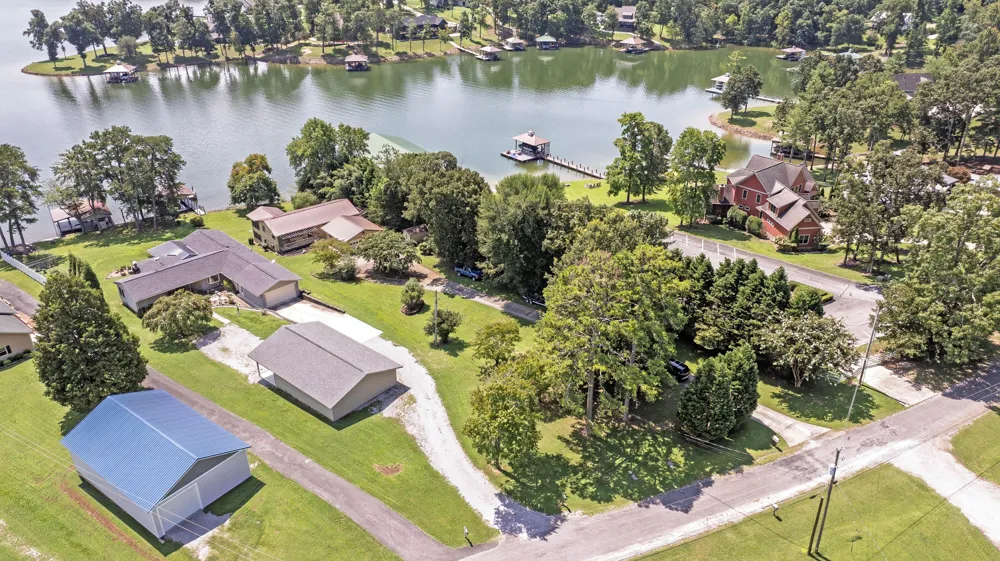 300 Lake Forest Lane Spring City, TN 37381