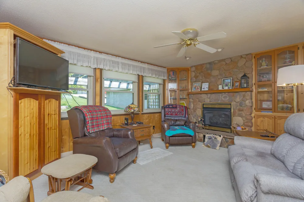 300 Lake Forest Lane Spring City, TN 37381