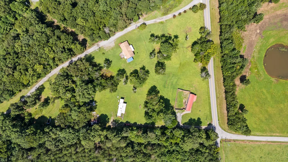 1430 Snyder Loop Graysville, TN 37338
