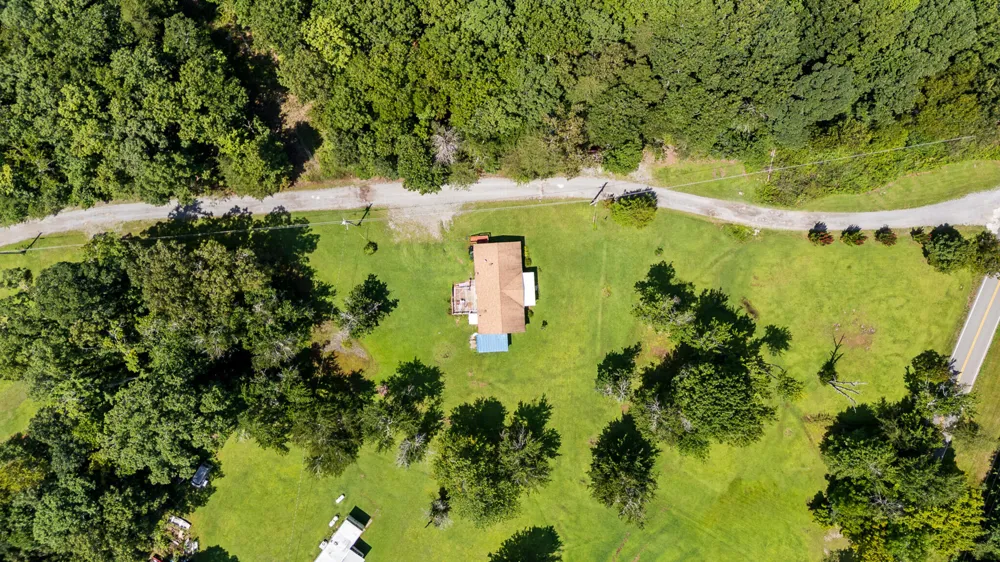 1430 Snyder Loop Graysville, TN 37338