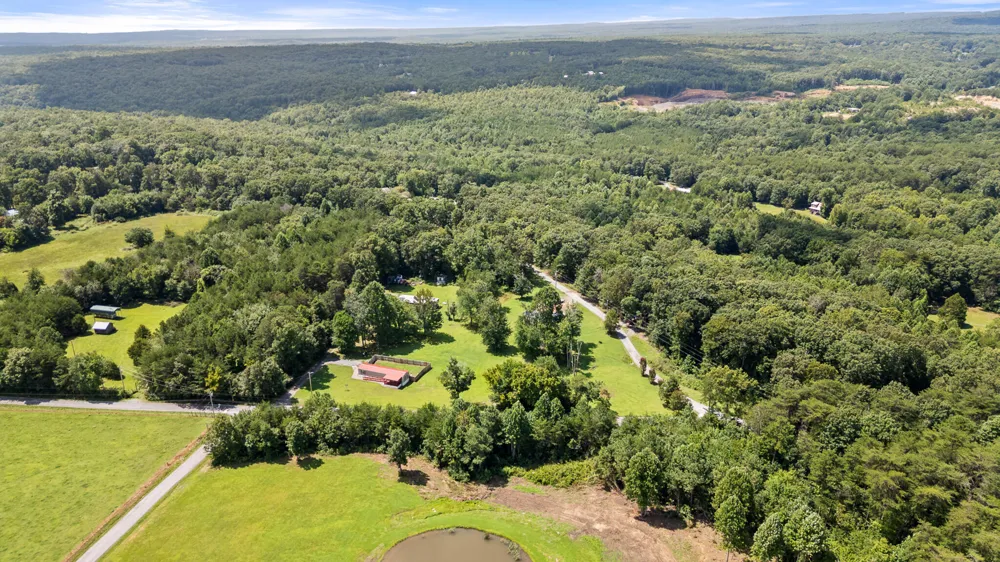 1430 Snyder Loop Graysville, TN 37338