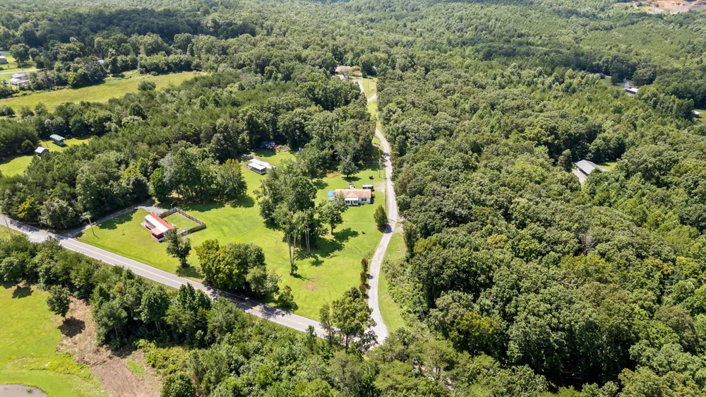 1430 Snyder Loop Graysville, TN 37338