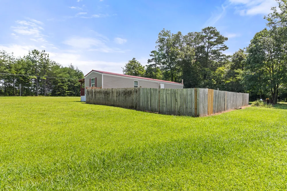 1430 Snyder Loop Graysville, TN 37338