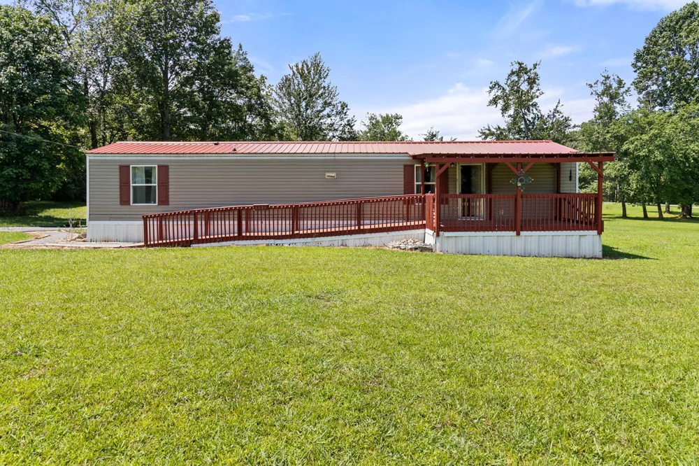 1430 Snyder Loop Graysville, TN 37338