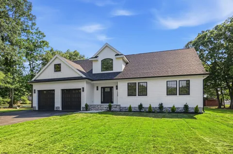 105 S Mount Airy Ave