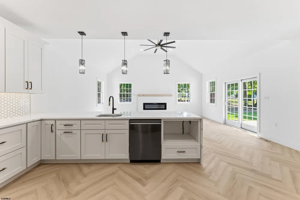 105 S Mount Airy Ave Egg Harbor Township, NJ 08234