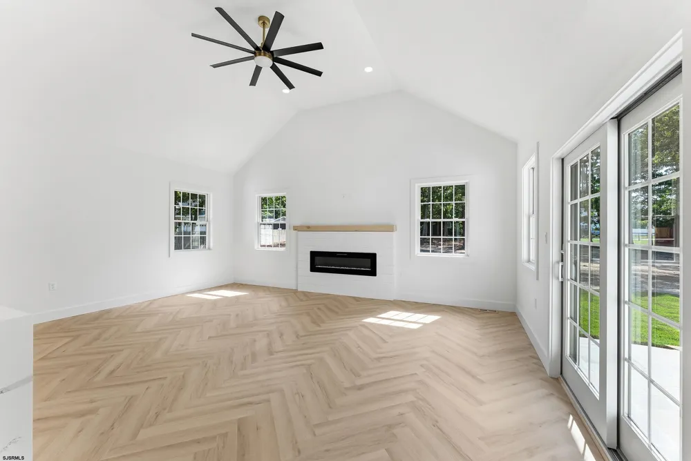 105 S Mount Airy Ave Egg Harbor Township, NJ 08234