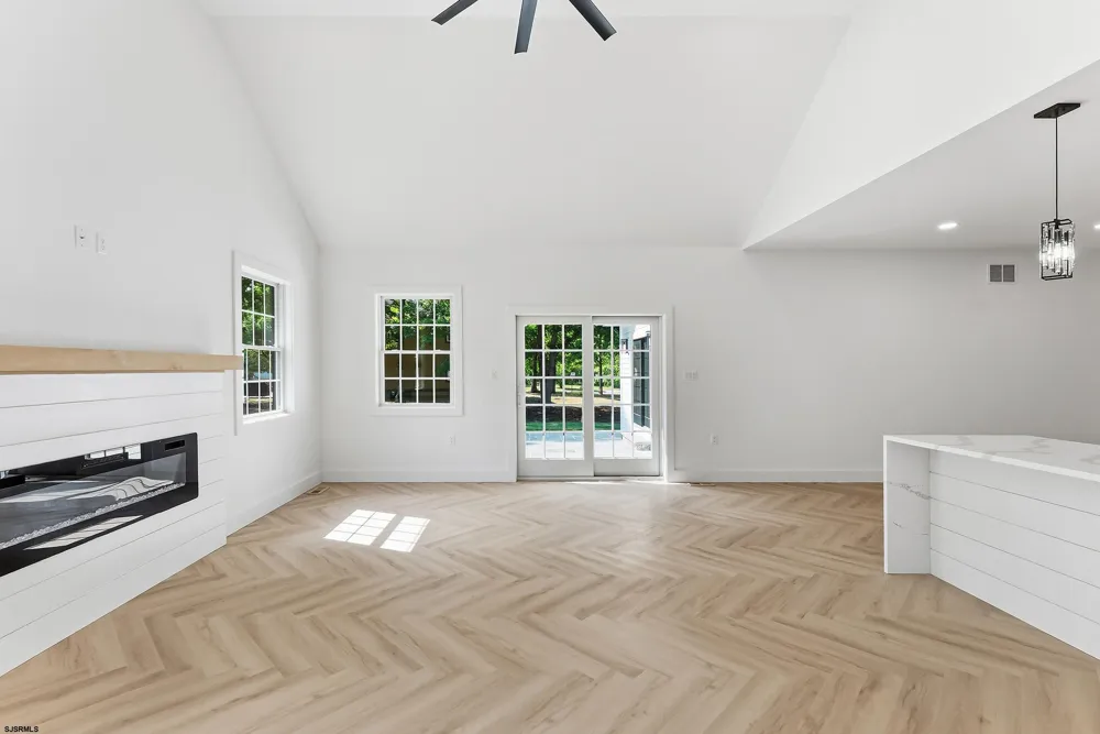 105 S Mount Airy Ave Egg Harbor Township, NJ 08234