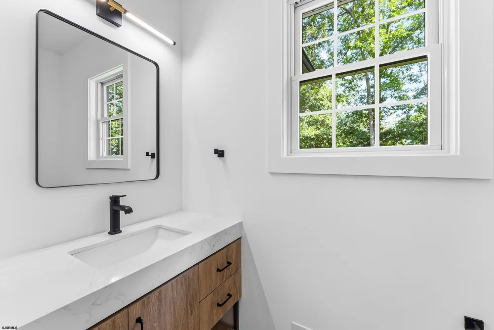 105 S Mount Airy Ave Egg Harbor Township, NJ 08234