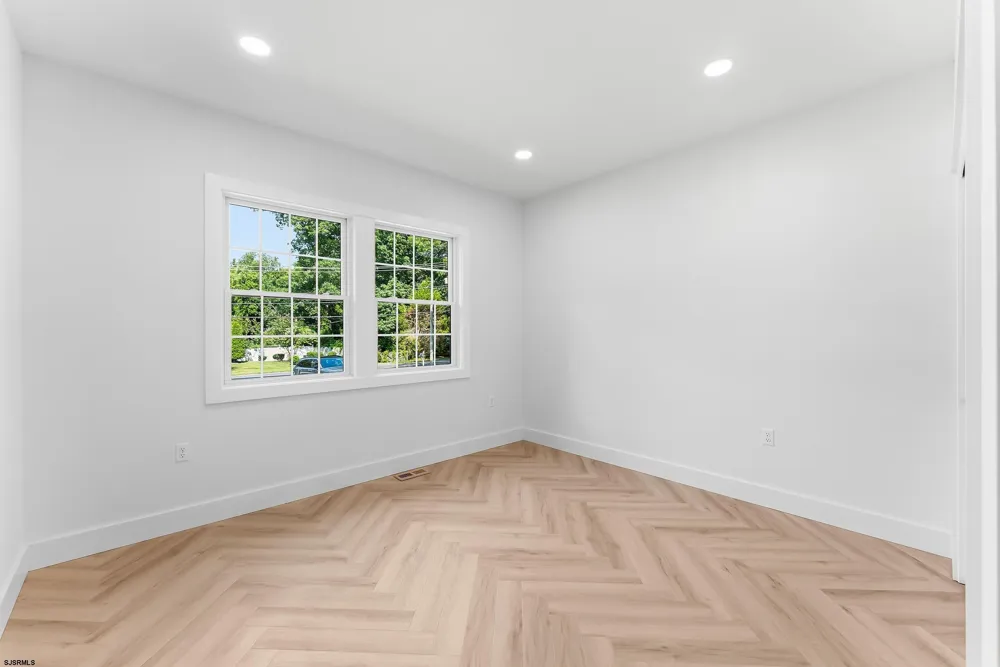 105 S Mount Airy Ave Egg Harbor Township, NJ 08234