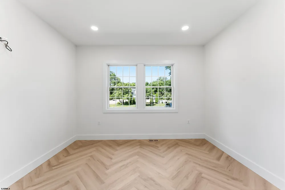 105 S Mount Airy Ave Egg Harbor Township, NJ 08234