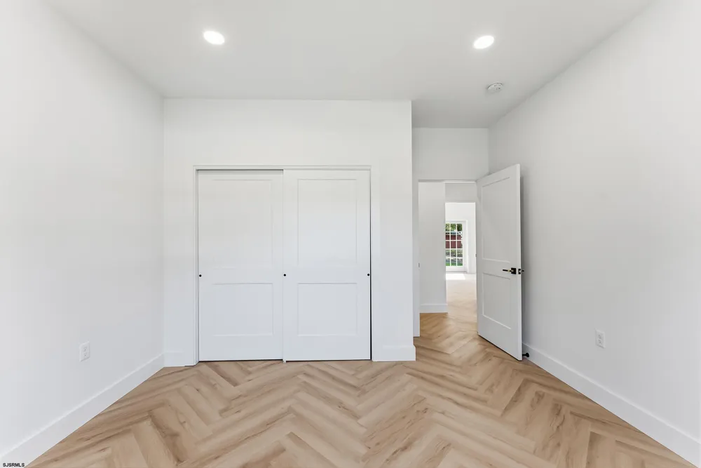 105 S Mount Airy Ave Egg Harbor Township, NJ 08234
