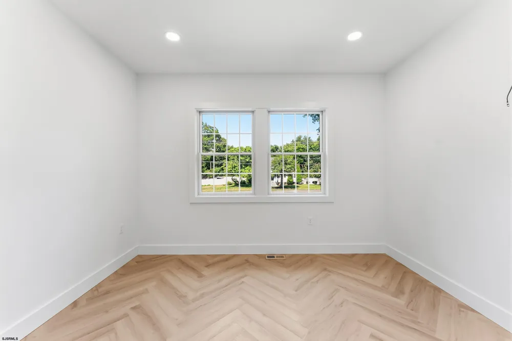105 S Mount Airy Ave Egg Harbor Township, NJ 08234