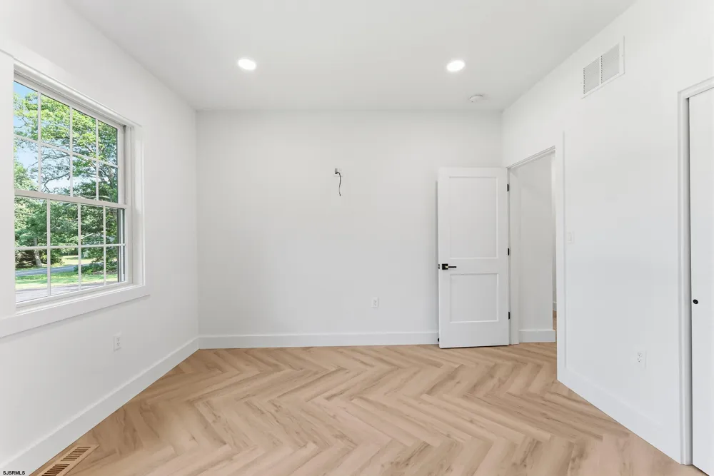 105 S Mount Airy Ave Egg Harbor Township, NJ 08234