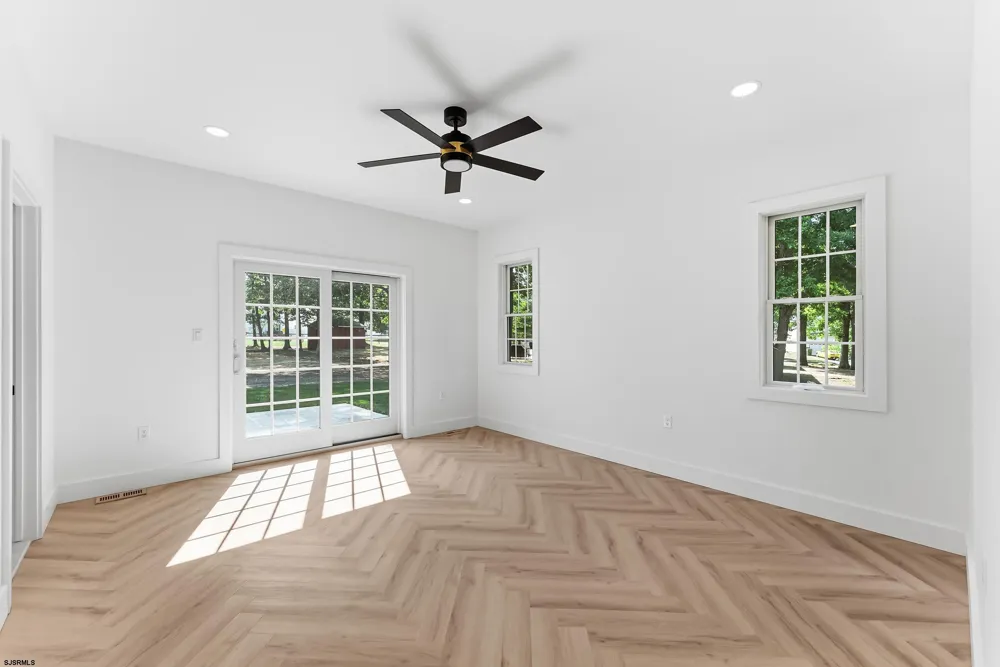 105 S Mount Airy Ave Egg Harbor Township, NJ 08234