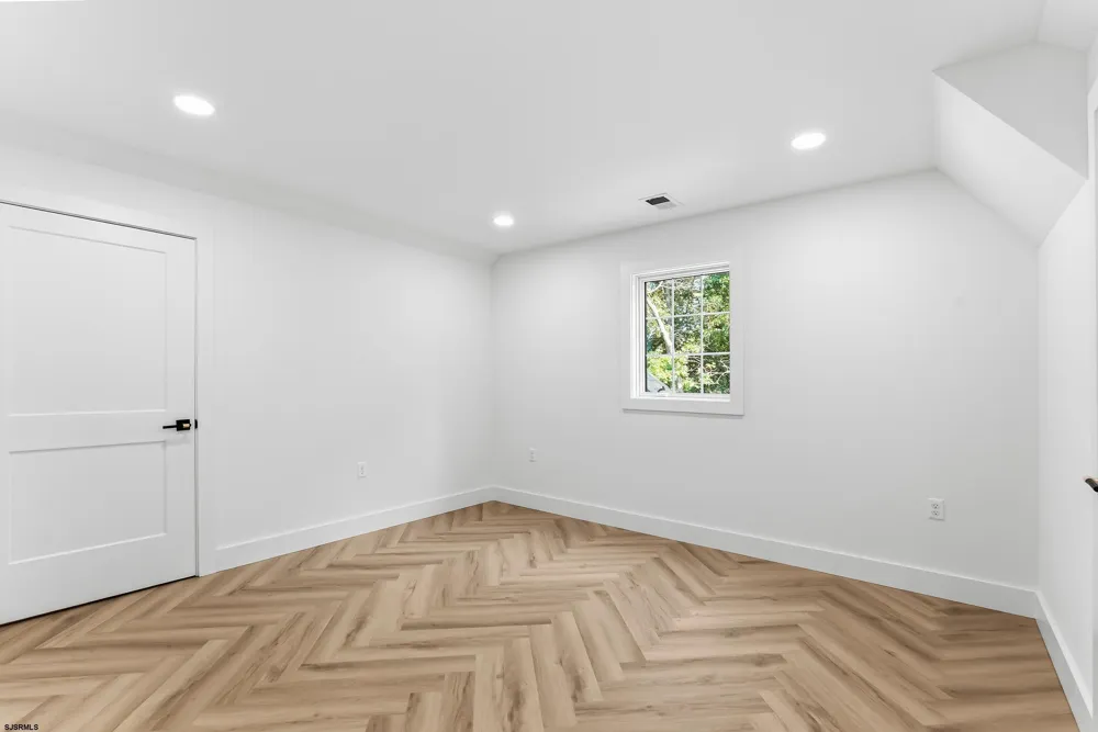 105 S Mount Airy Ave Egg Harbor Township, NJ 08234