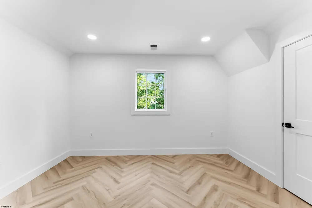 105 S Mount Airy Ave Egg Harbor Township, NJ 08234